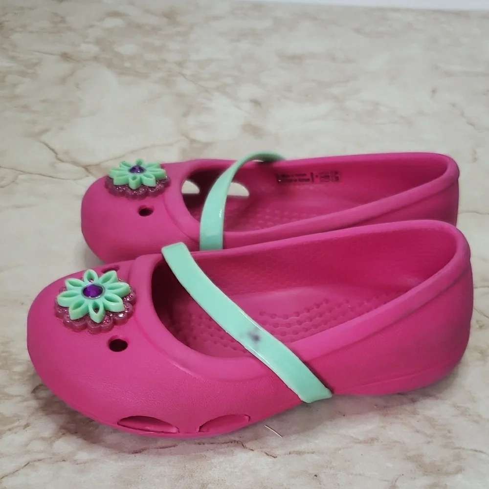 Crocs Pink Kids Shoes with Floral Accent